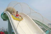 遊園地のための螺線形水スライドをいかだで運ぶ400人のライダー容量
