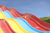 リゾート公園のための大人の虹のガラス繊維水スライド