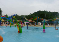 ガラス繊維のスプレーの催し物装置が付いている屋外の多彩な子供の水公園の運動場