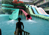 リゾートのプールのための極度な水スライド12mの高さのガラス繊維の競争