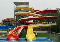 組合せ色のホリデー・リゾートのための商業螺線形のプールのスライド