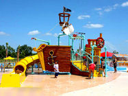 ROHS小型水公園装置のガラス繊維のスライドが付いている木製の海賊船