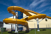 ガラス繊維の遊園地のための屋外の螺線形のスライド水プールのスライドの運動場